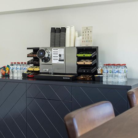 The Abbott Boutique Hotel Кернс Екстериор снимка